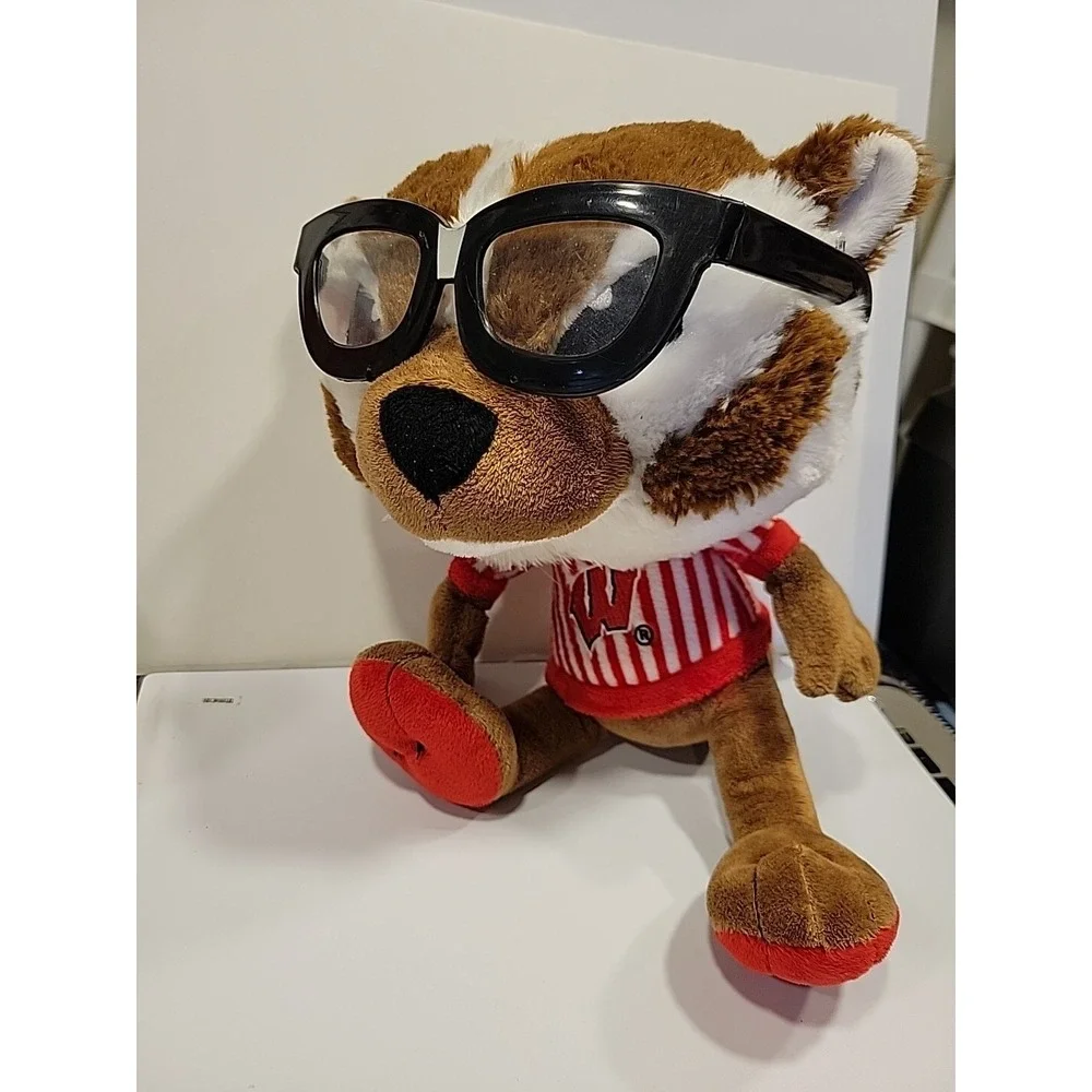 TEAM NERDS STUDY BUDDY UNIV OF WISCONSIN‎ PLUSH BUCKY BADGER 2011